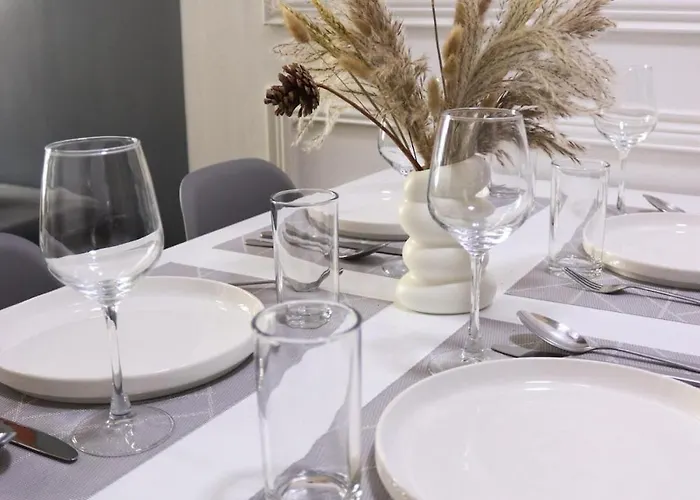 Cozy & Affordable Staycation Melrose Haven Apartment